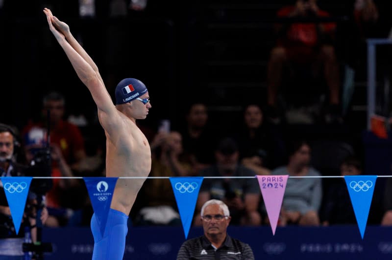 French Crowd Lionises Léon As Marchand Takes Lane 4 In 4:08, Faster Than Tokyo Gold