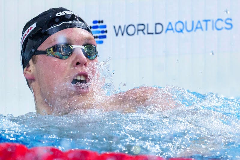 Hobson 1:38.6 WR Gives The Rest No Choice But To Battle For Silver & Bronze in 200 Free