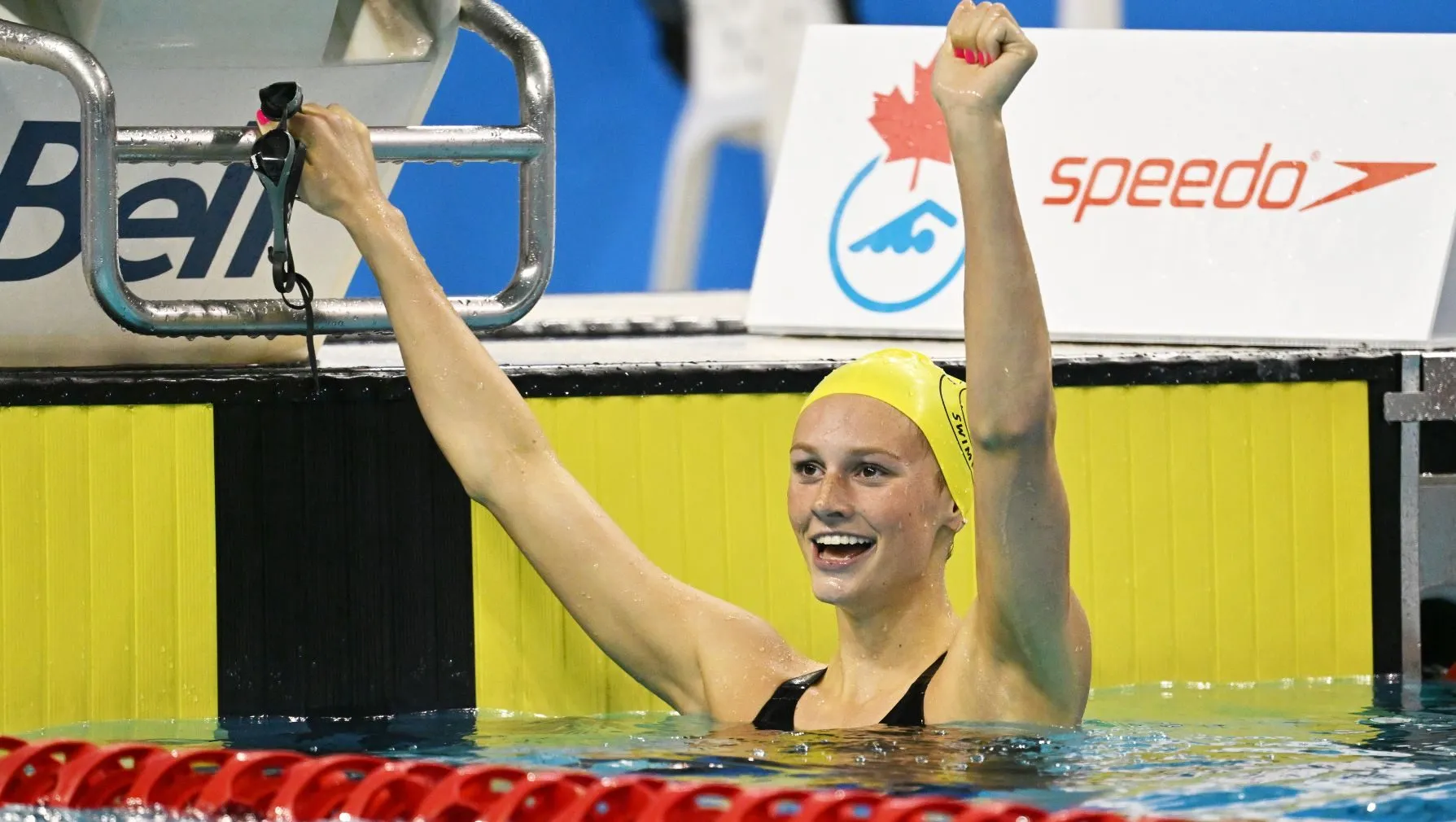 McIntosh Mesmerises With 2:05.70 World Record 200IM Inside Hosszu's 2015 Mark