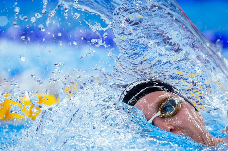 Wiffen Plays Cat-&-Mouse With Sarkany Before Pouncing in Last 50 To Retain 1500m Crown